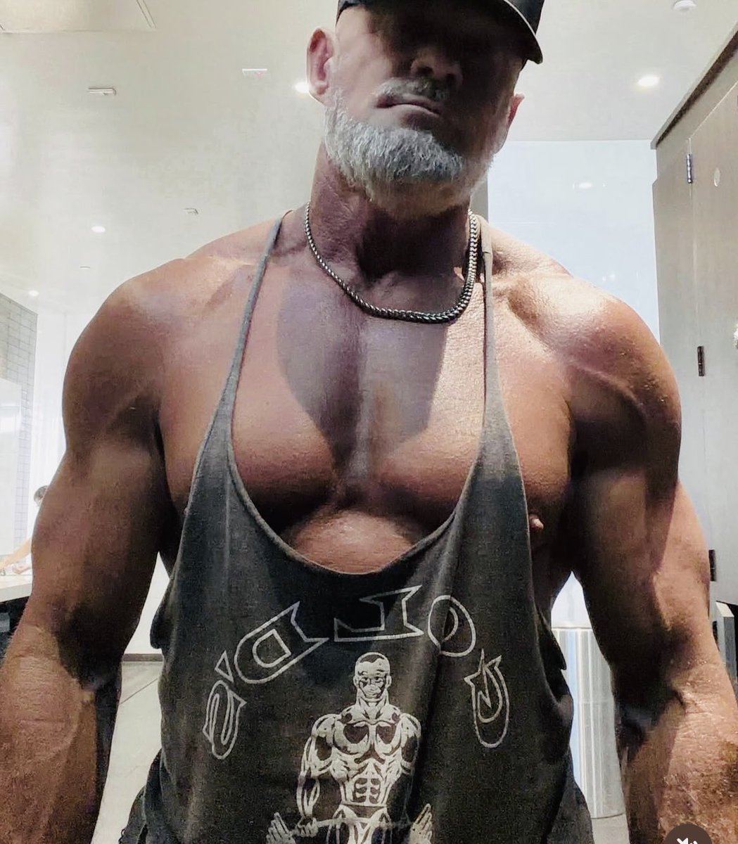 Man on Man tweet media