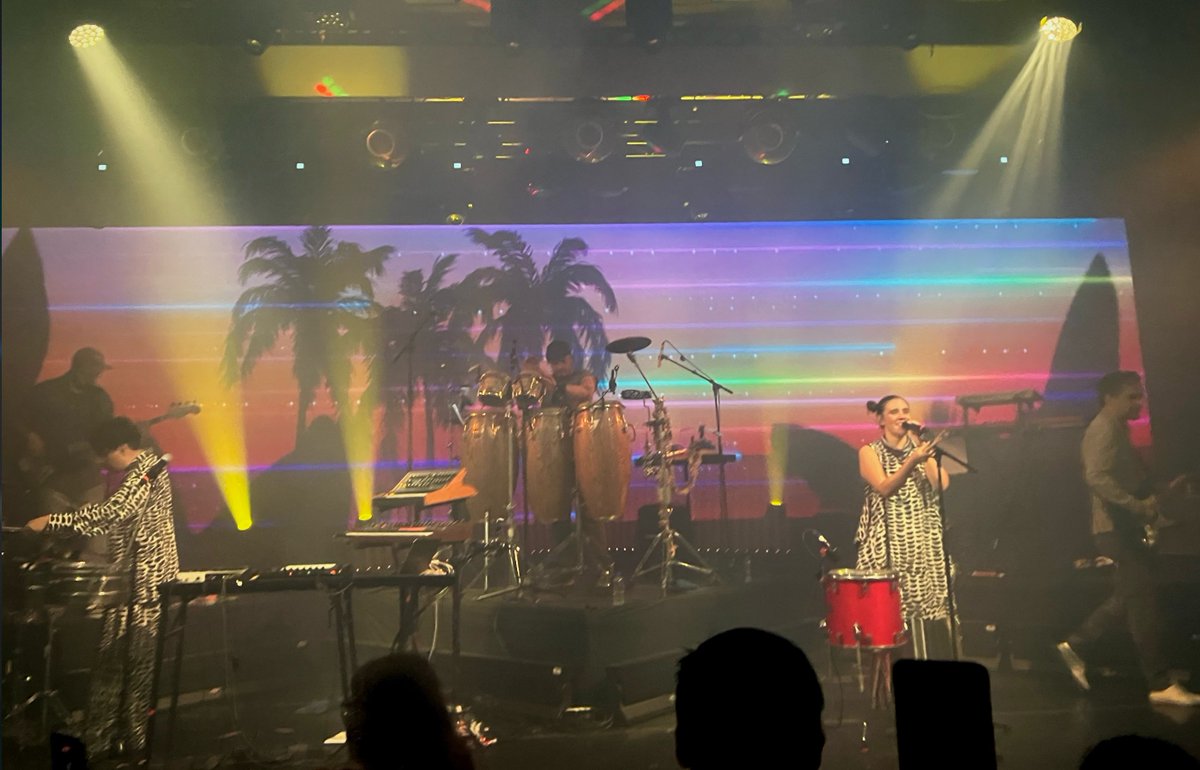 uuuffaaa!
¡anoche, qué buen concierto se echaron los hermanos <a href="/sotomayormusic/">🦕 SOTOMAYOR</a> y sus músicos! yo la pasé de lujo.
extra bonus para el b2b entre nickodermus y aaron dm.

#KoggiEnConvoy