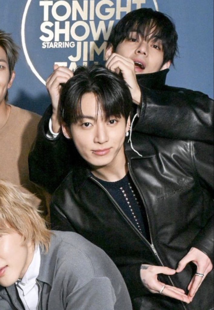 angee aus ! ⊙⊝⊜ tweet media