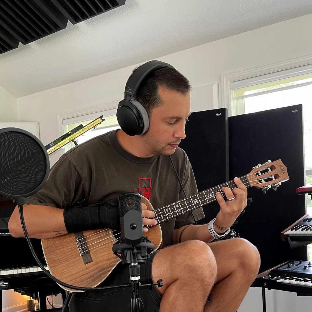 AleAle |-/ tweet media