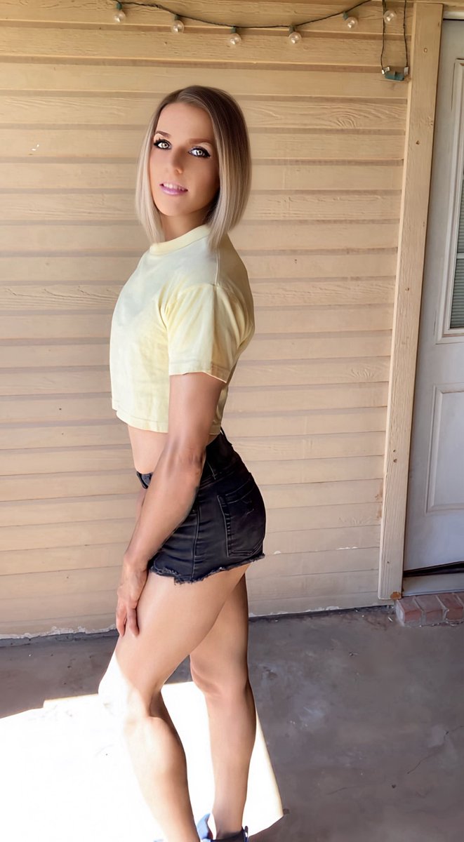 TS_Lex325's tweet photo. Trans snowbunny Lexi Taylor. 
Well am I BBC worthy? https://t.co/hTZ8qaK8yU