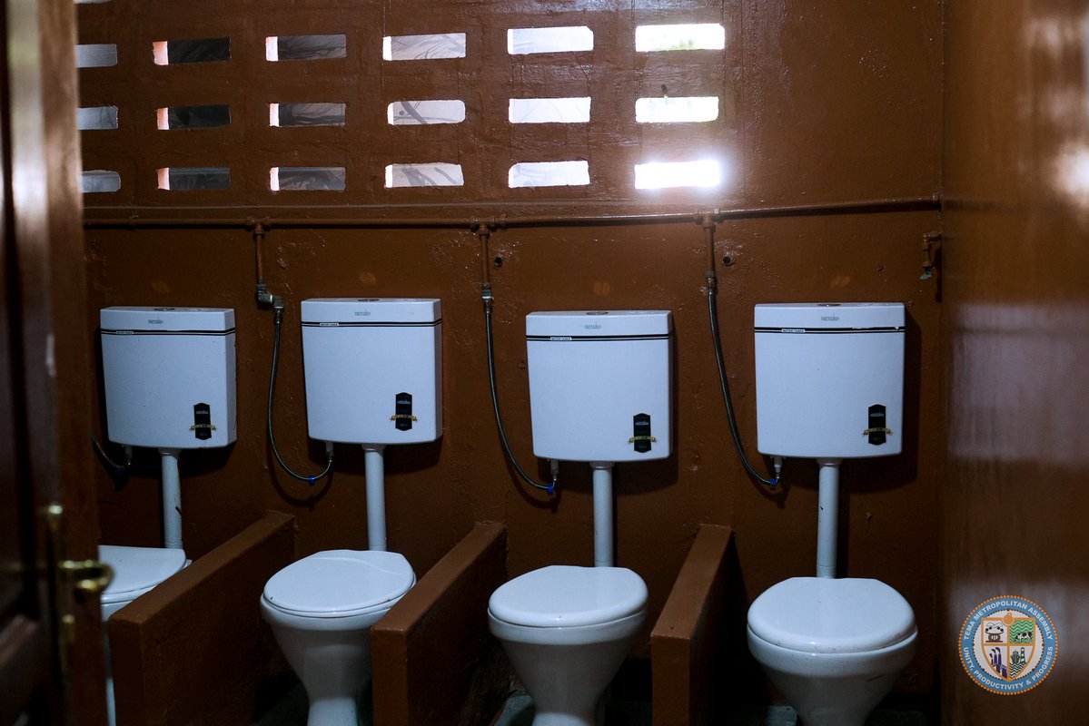 Ebi Bright tweet media