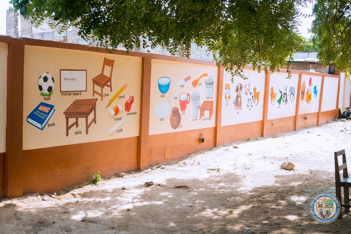 Ebi Bright tweet media