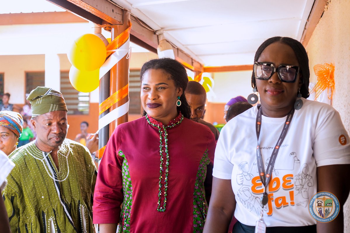 Ebi Bright tweet media