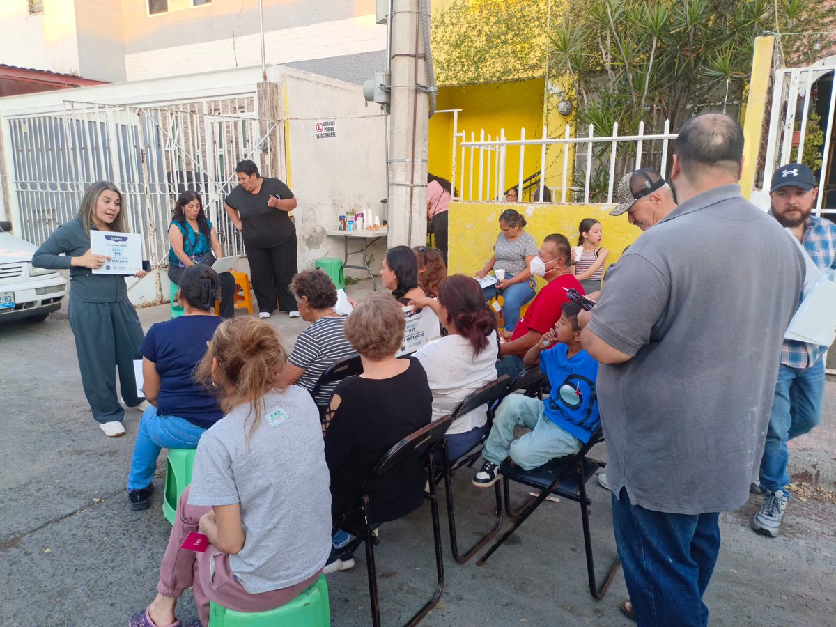 Escuchar es el primer paso para transformar. 

Estar en la calle y platicar de frente con cada vecino me permite entender lo que realmente importa.

No solo es visitar, es trabajar juntos por soluciones reales. ¡Sigamos construyendo en equipo! 🤝