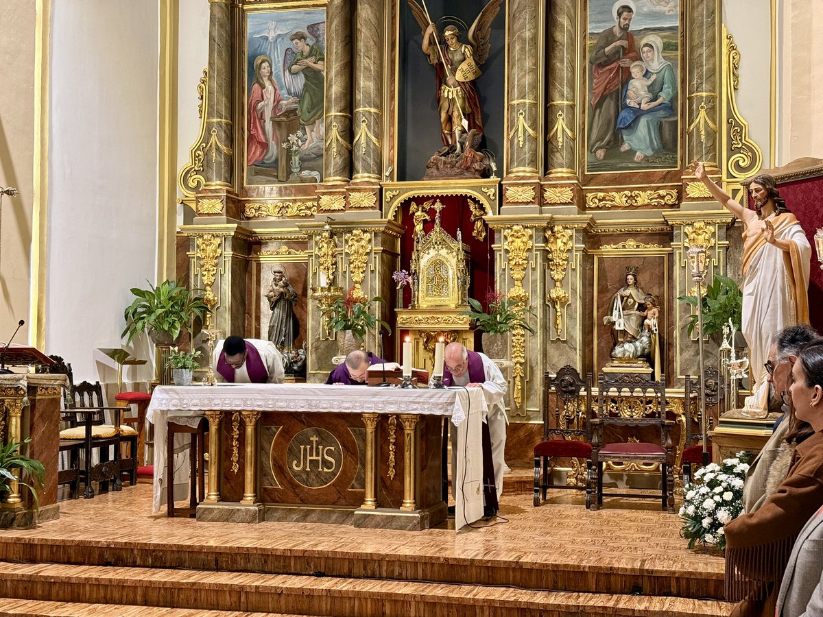⛪️ Nuestro portavoz, Miguel Ángel Flores, ha asistido a la bendición de la nueva imagen de Cristo Resucitado en la Iglesia de San Miguel.

🗣 Posteriormente, hemos acompañado y disfrutado del Pregón de Semana Santa