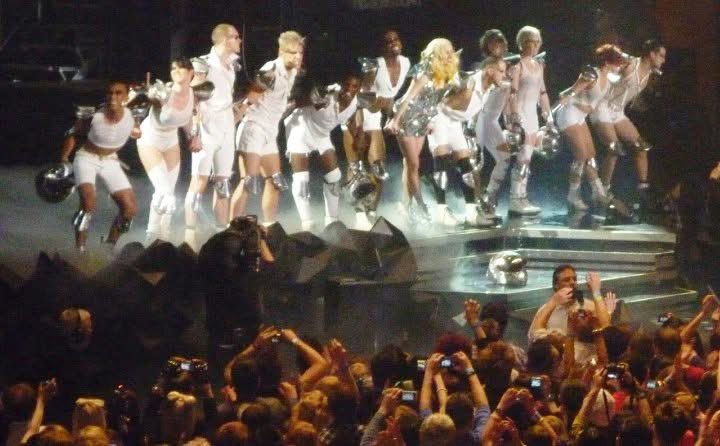 S ∀ r ∀H tweet media