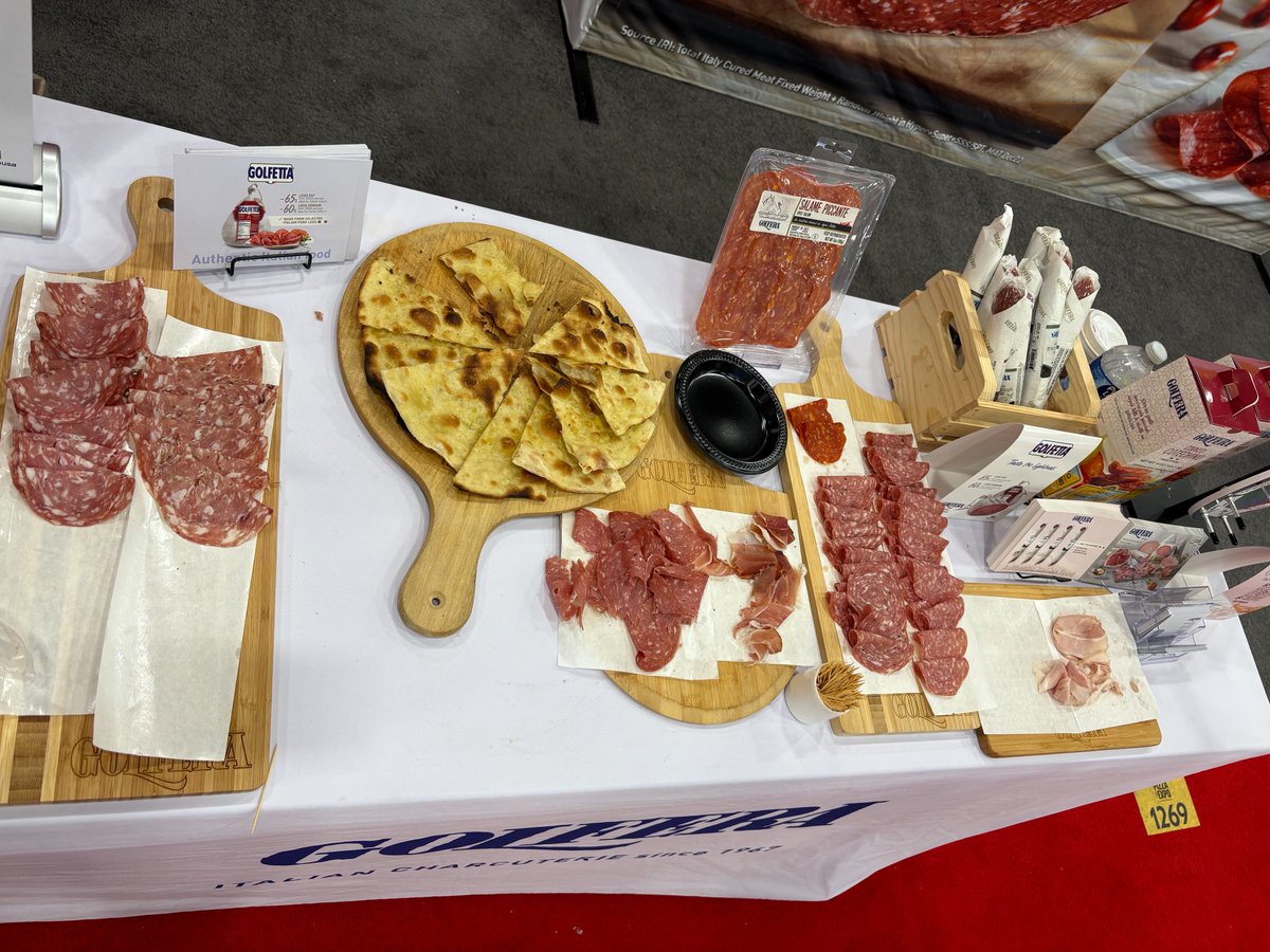 LoTechSales's tweet photo. Shoutout to Golfera! Great meeting you at the Pizza Expo in Vegas this week and seeing your booth setup using our bamboo as display pieces.

#CustomerAppreciation #LoTechSales https://t.co/hSNWArkdpB