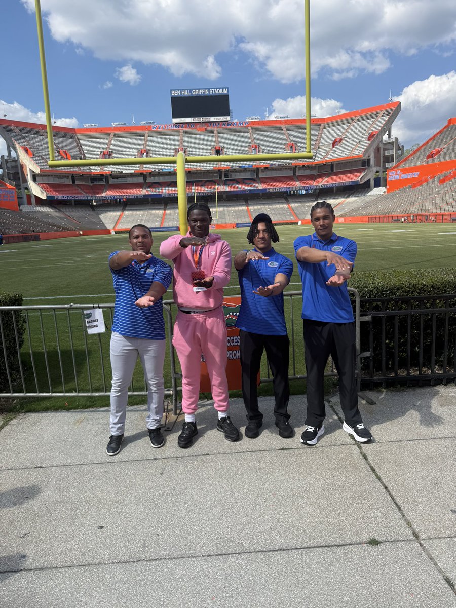 Meshi Dobson tweet media