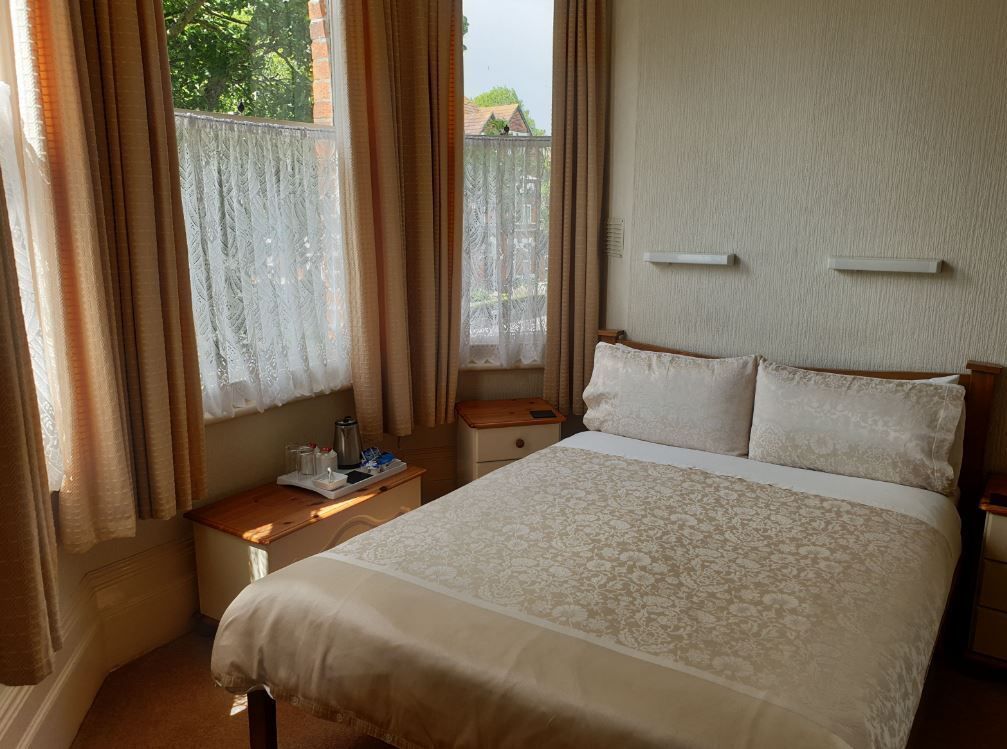 WeAcceptPets's tweet image. 🛏️ The Wycliffe Guest House 🛏️

The rooms at The Wycliffe Guest House are well appointed and provide a comfortable setting for a relaxing break away.

Accepts 🐶 🐈
weacceptpets.co.uk/Kent/7482

#WycliffeGuestHouse #Folkestone #KentStay #VictorianGuestHouse #SeasideEscape @wycliffegh