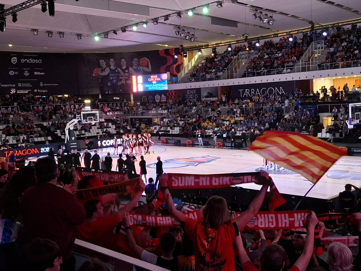 avaglo's tweet photo. #CopaReinaLFEndesa #Tarragona26 https://t.co/AZspkmgDtI