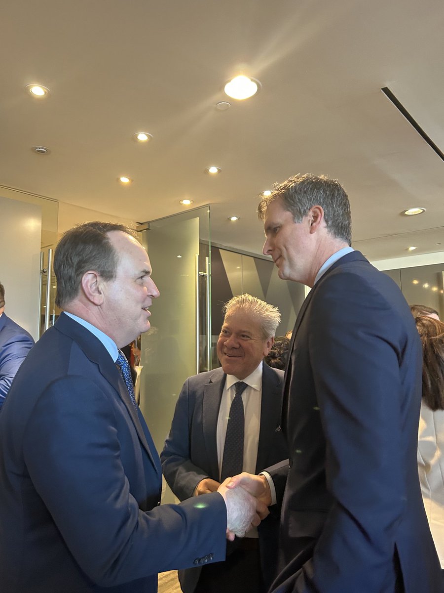 Steven MacKinnon tweet media