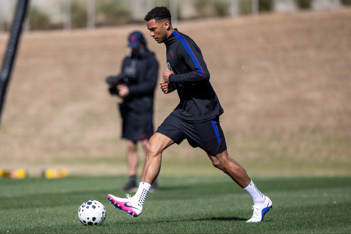 Auston Trusty tweet media