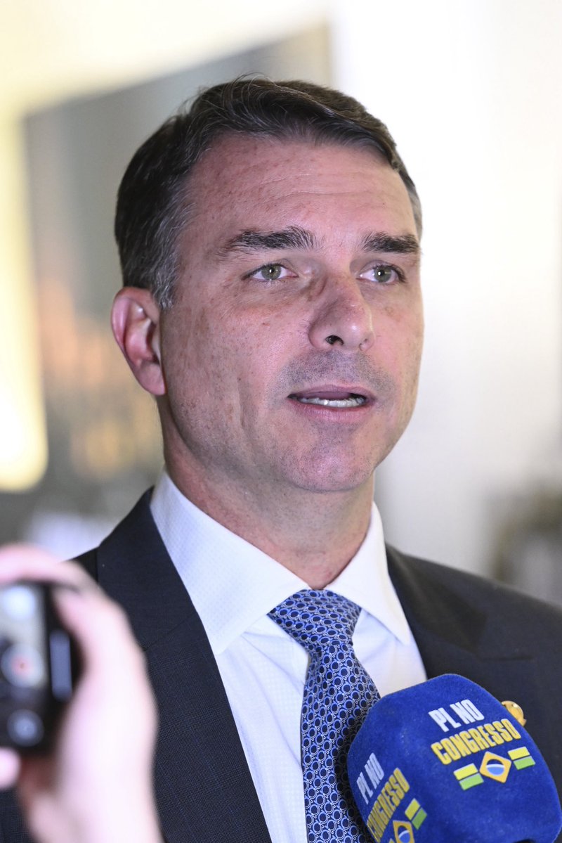 Eixo Político tweet media