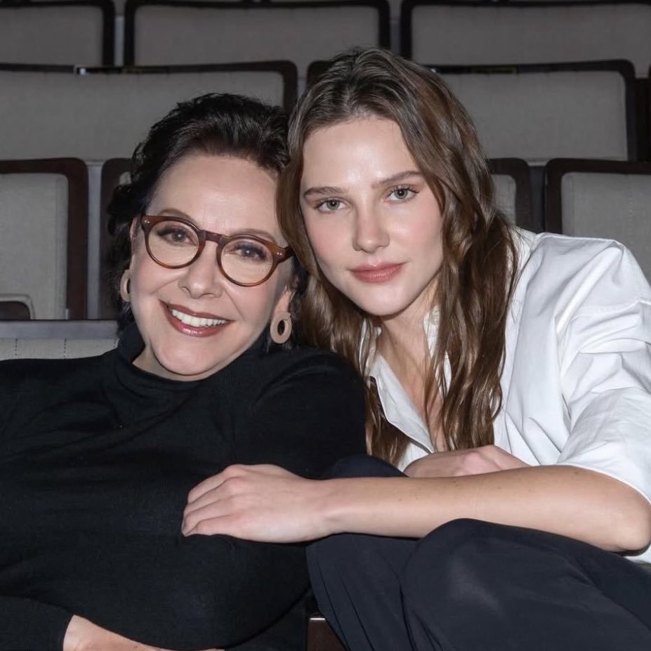 𝐝𝐚𝐢𝐥𝐲 𝐚𝐥𝐢𝐧𝐚 𝐛𝐨𝐳 tweet media