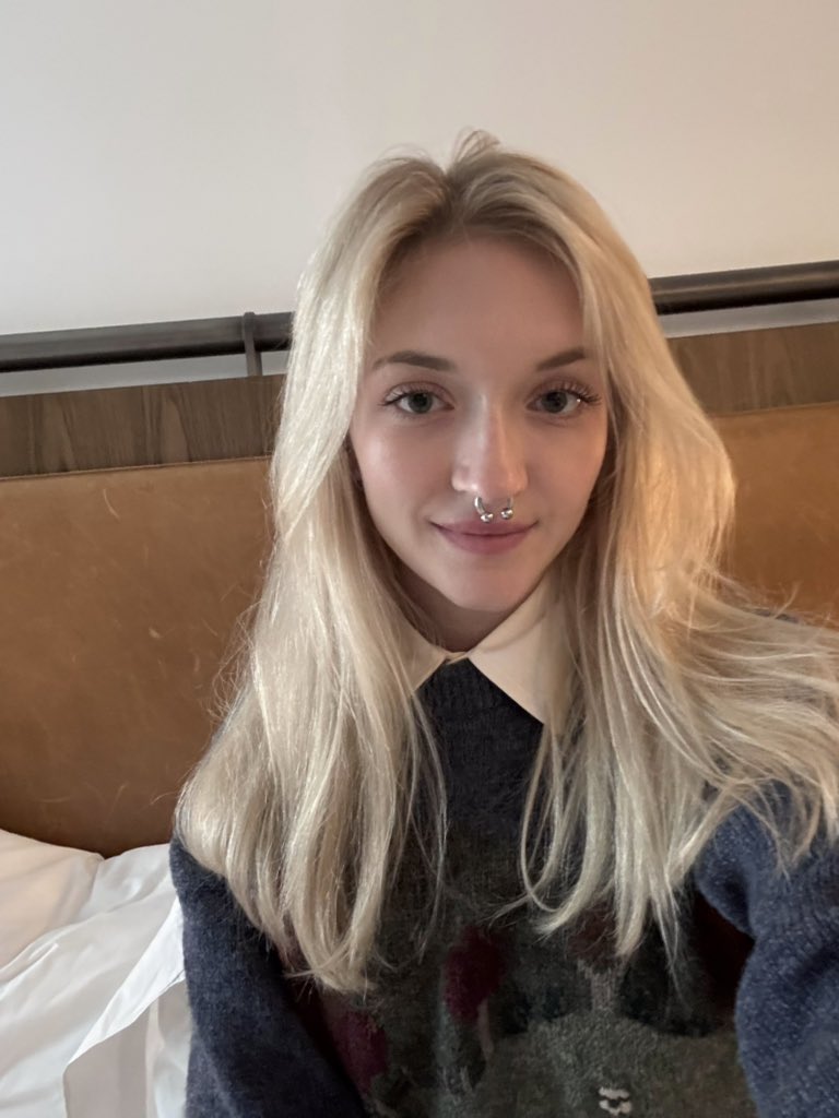 miss worm tweet media