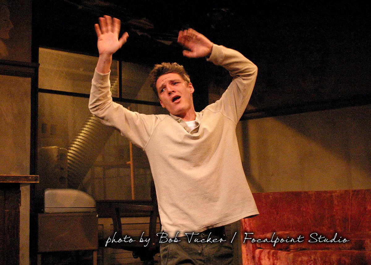 pascalarchive's tweet photo. Pedro Pascal for the play ‘GISMO LOVE’ (2004) 

📸 Bob Tucker/ Focalpoint Studios https://t.co/GNuLGFCzCQ