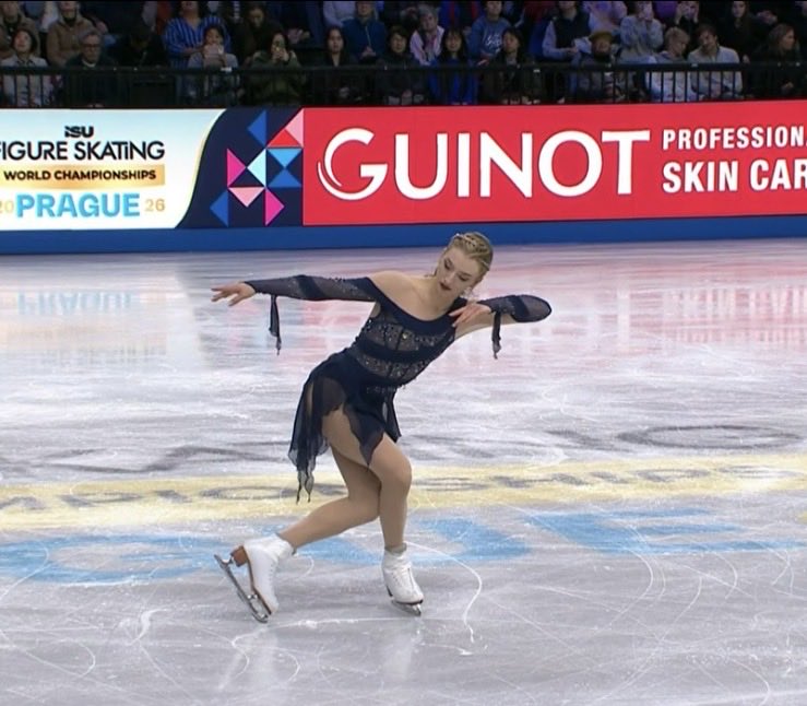 angelika⁷ tweet media