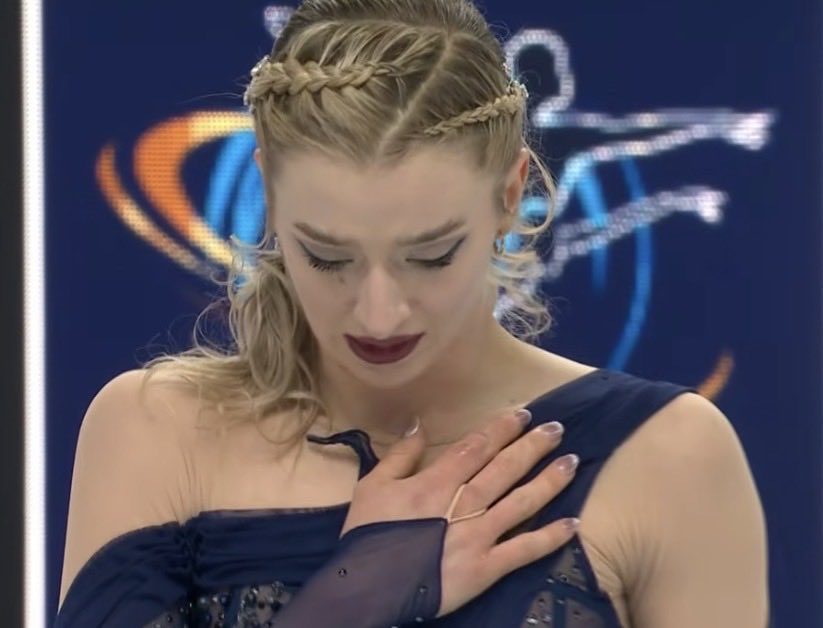 angelika⁷ tweet media