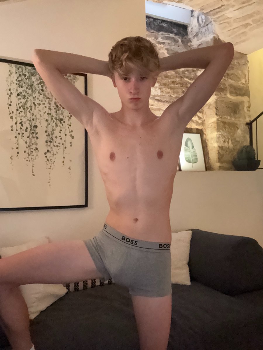 BlondieBooy tweet media