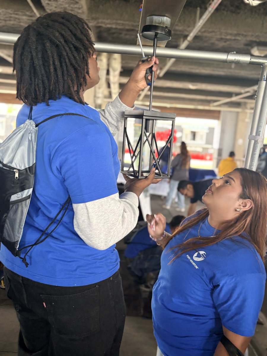 WBL_SheldonISD's tweet image. What a day at the Maritime Youth Expo! ⚓️
Our students explored careers, gained hands-on experience, and saw what’s possible. Thank you, @Port_Houston for opening doors!  #CTE #OneSheldon #WorkBasedLearning