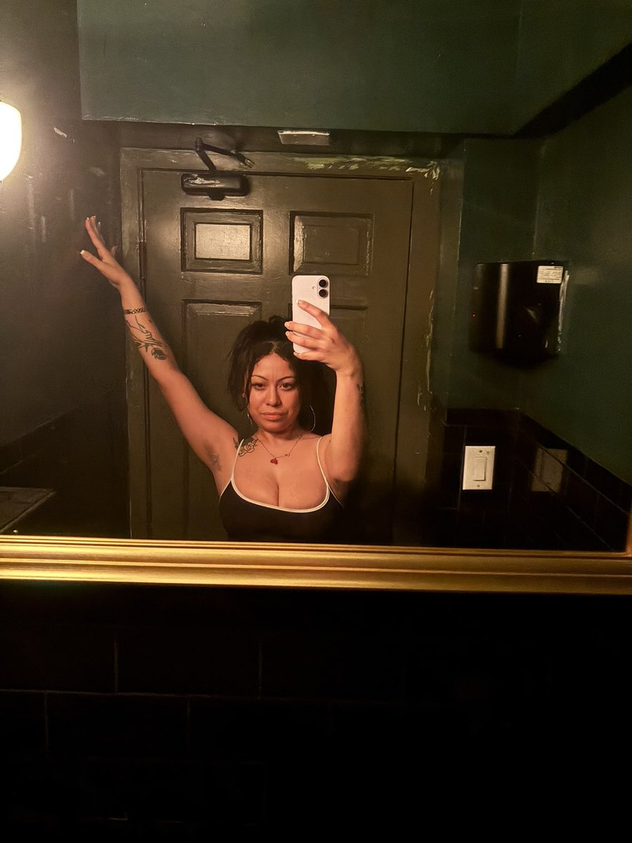 Miss Nat tweet media