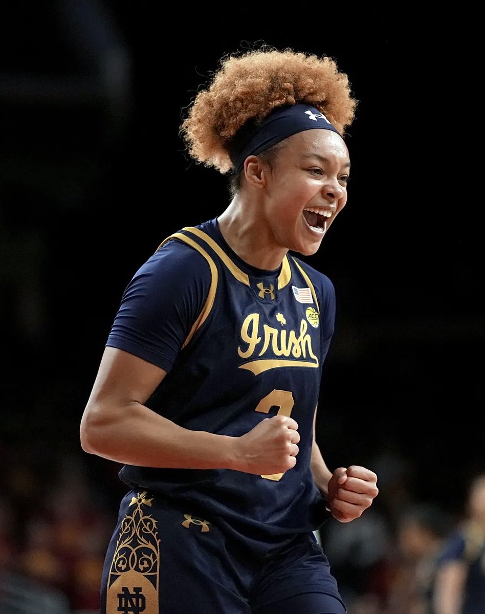 I talk hoops 🏀 tweet media