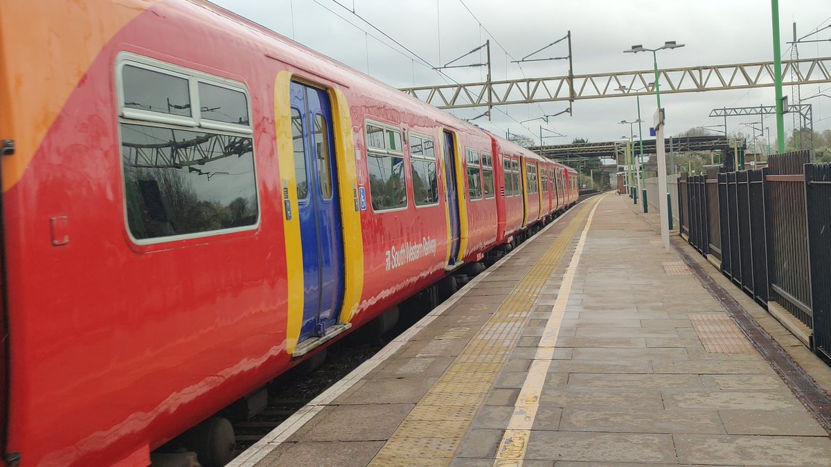 UniversalTrainsStudio 🇬🇧🇵🇰🚂🚄 tweet media