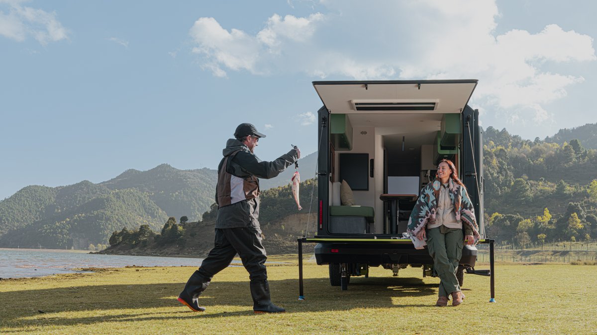 EvotrexNow's tweet photo. "When you’re not tied to RV parks and developed campgrounds, your route can follow interesting roads instead of reservation availability." Read the full story to learn more about Evotrex’s approach to flexible travel. https://t.co/5AFD14w0vF https://t.co/qTineKXljk