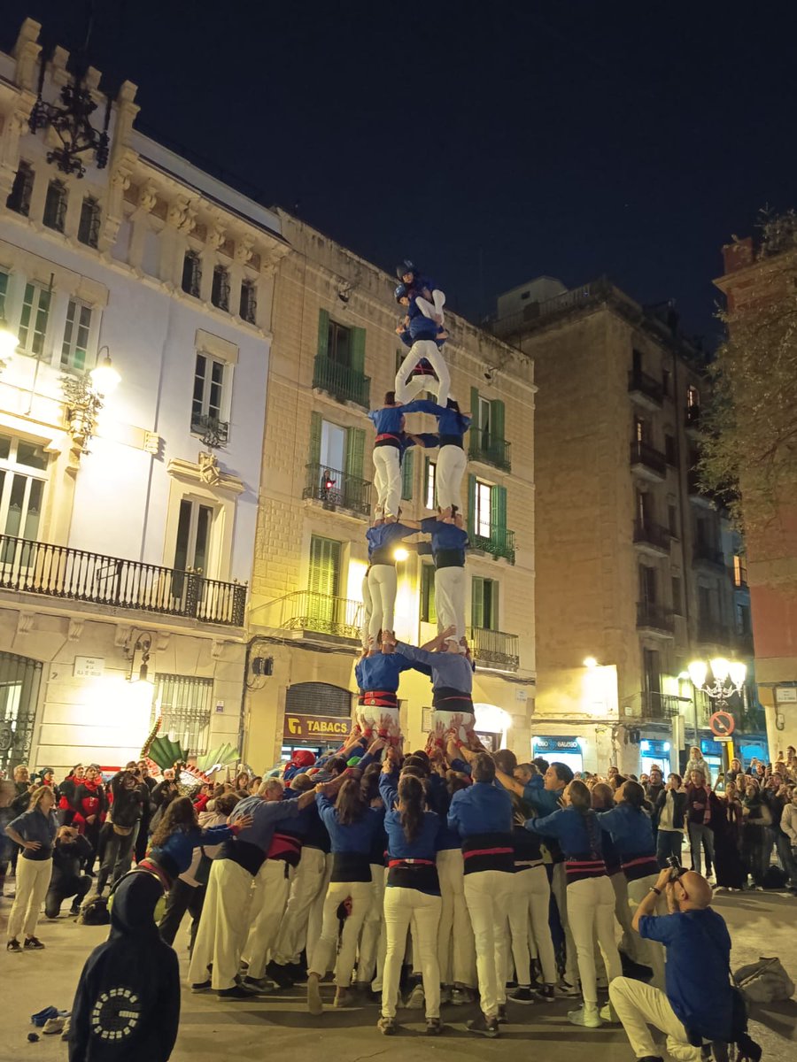 Castellers de la Vila de Gràcia tweet media