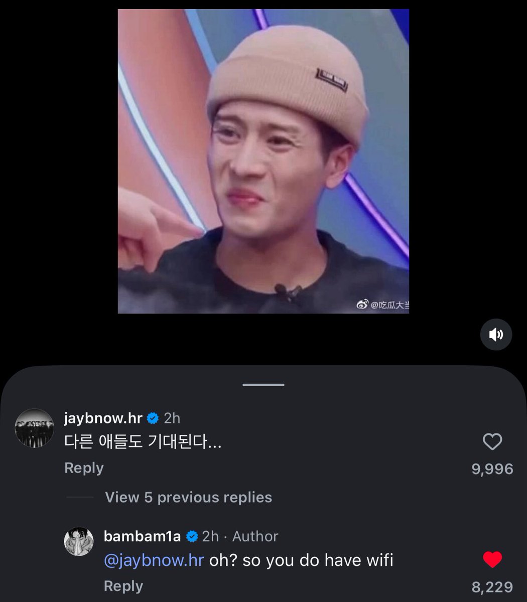 elle 𓅪 tweet media