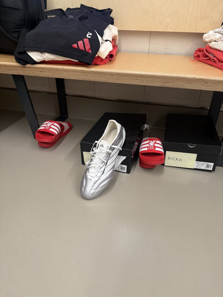 Peter Crouch tweet media