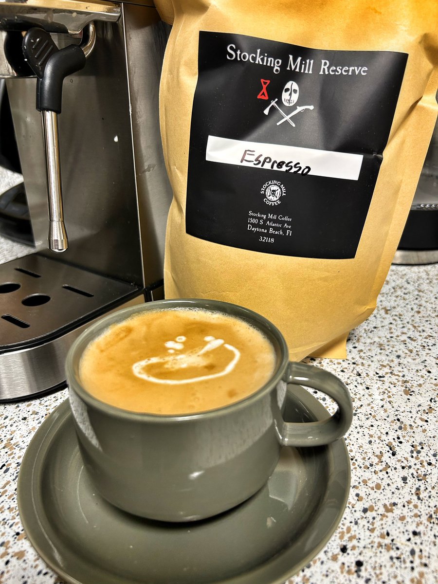 Emily Hills tweet media