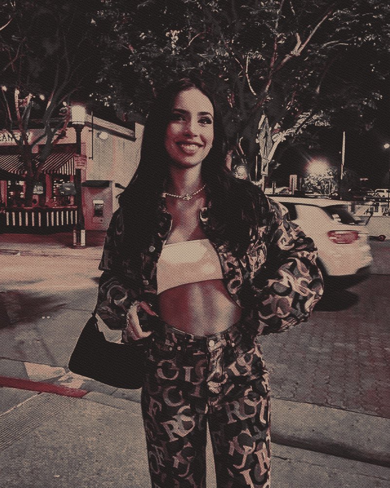 ᅠ ᅠ ᅠᅠ ᅠ ᅠ ᅠ ᅠ ╱╱ * 𝓵𝚞𝚌𝚛𝚎𝚣𝚒𝚊 。 tweet media