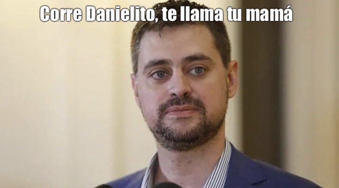 clementecerdap's tweet photo. @clriquelme6 @danimanouchehri Jajajajajajajajajajajajajajajajaja la mejor respuesta del mundo mundial. https://t.co/6cl3VkFugN