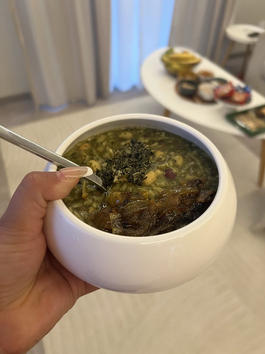 Rashti Queen👑 tweet media