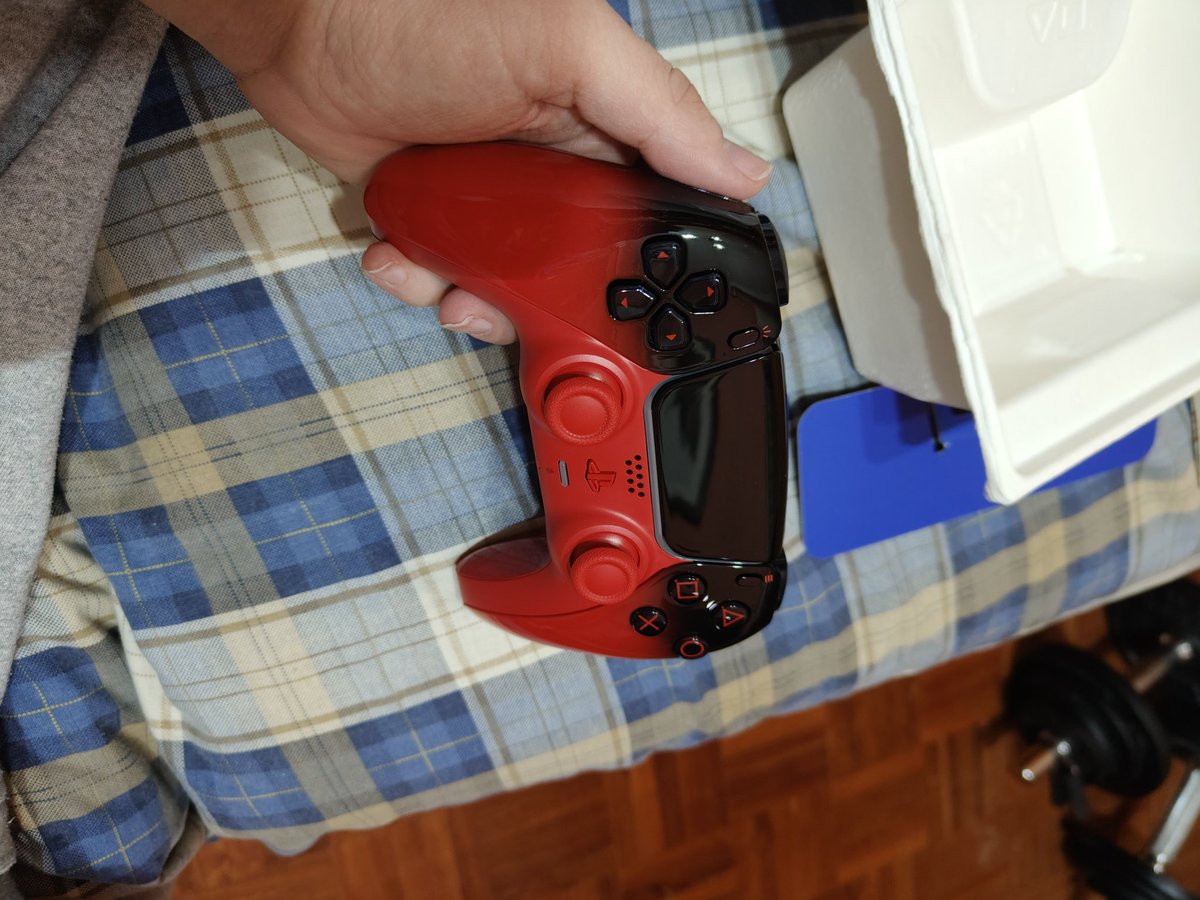 Max Lee Ray tweet media