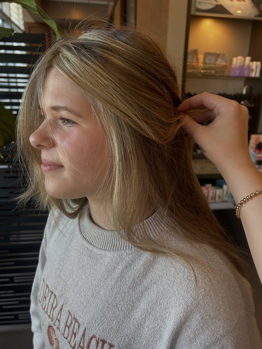 Mitchell's Salon tweet media