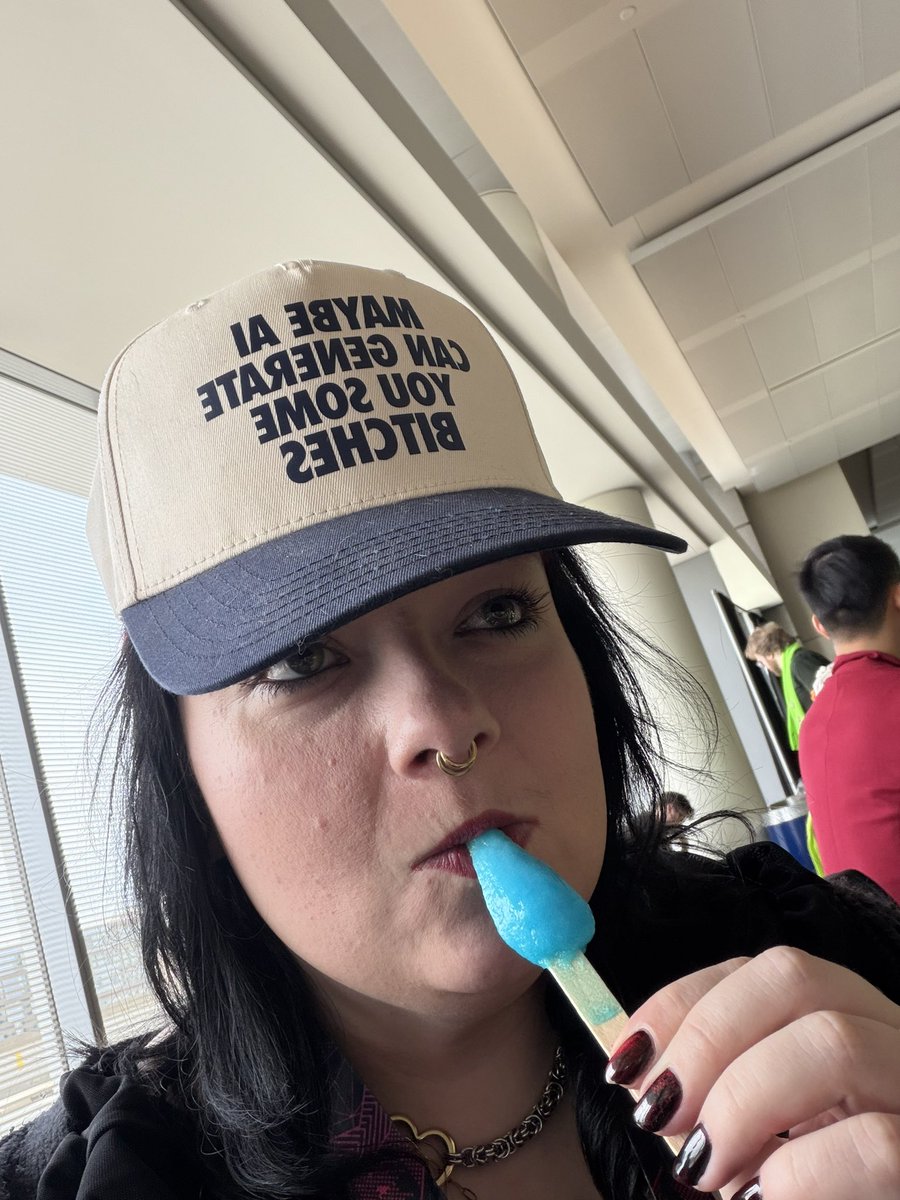 CloverVT🍣🖤➡️PAXEAST tweet media