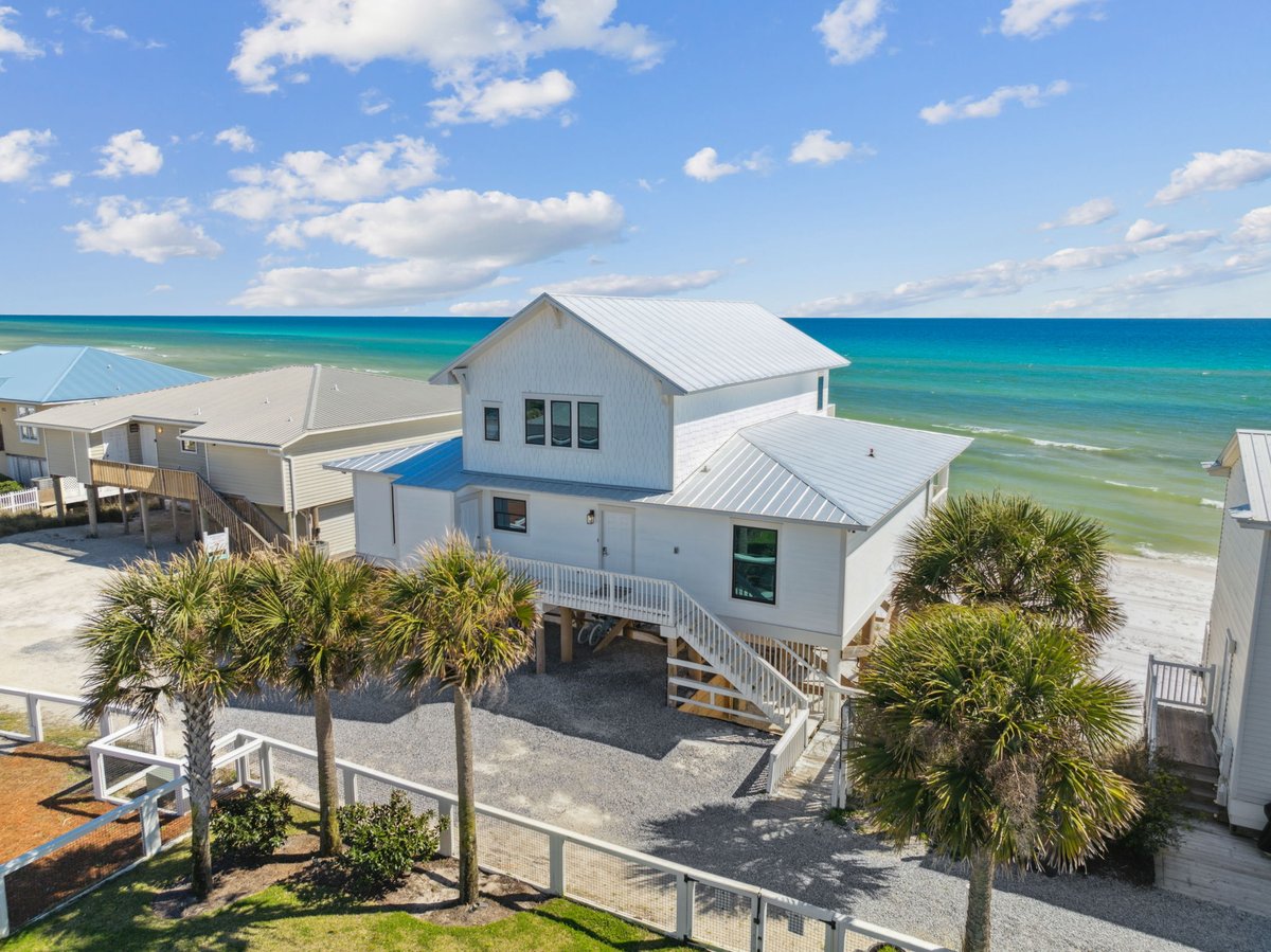 FiveStarDestin's tweet photo. ⭐⭐⭐⭐⭐ Now Part of the Five Star Family!

A Grand View 🌊 https://t.co/lxCgOMHXRJ
4BR | 4BA | Sleeps 10
Gulf-front views, private balcony, direct beach access.

Wake up to the Gulf. End with sunset views.

#FiveStarProperties #MiramarBeach #DestinFlorida #BeachVacation https://t.co/6iv36XGZDu