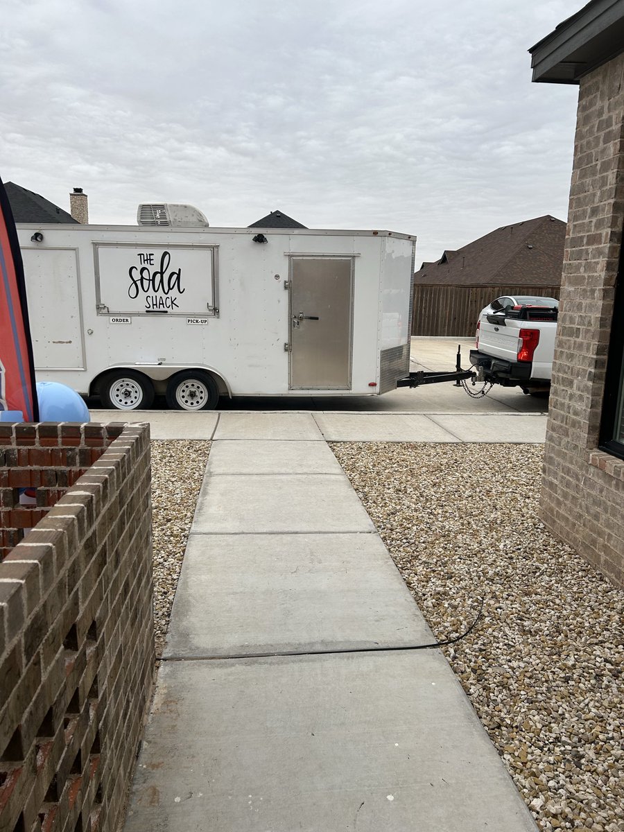 Mix 100.3 tweet media