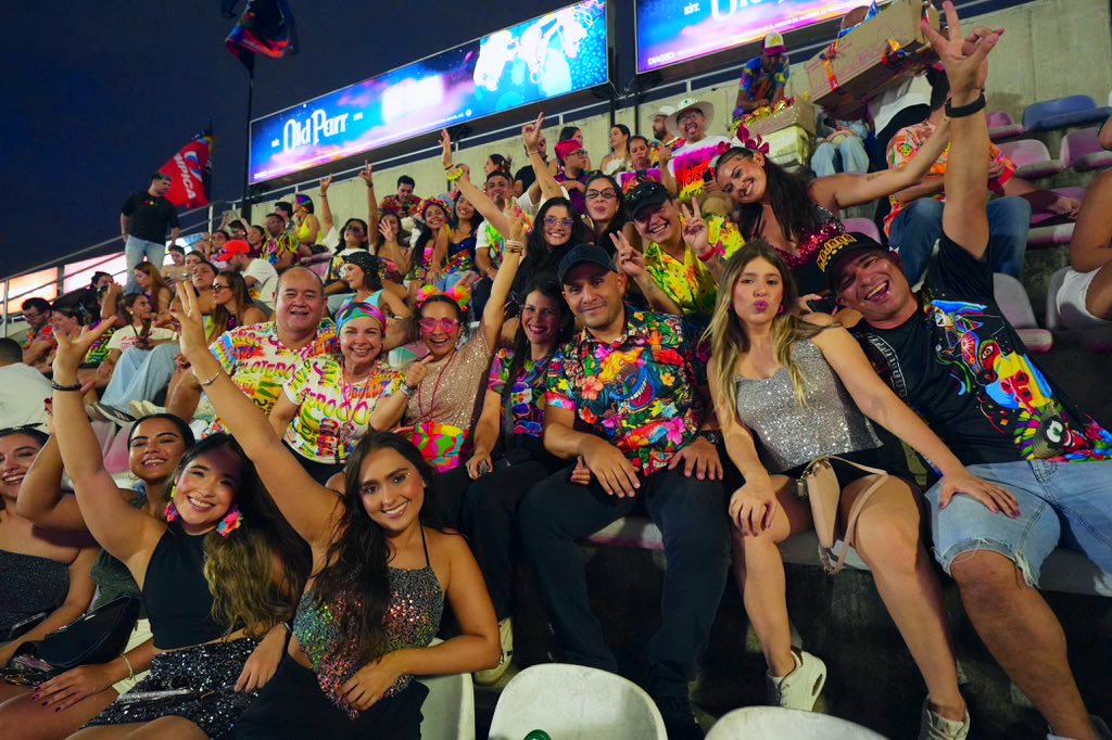 Carnaval_SA's tweet photo. 🎉Entre los principales logros se destacan el crecimiento en el número de eventos, el fortalecimiento de los aportes a los hacedores que aumentaron en un 55%, la recuperación del semillero del Carnaval, la implementación de innovaciones tecnológicas y el posicionamiento digital que convirtió esta edición en la más viral de su historia.