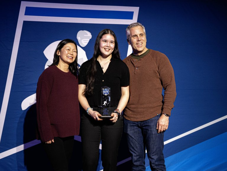LittleEastConf's tweet photo. Norwich's Leslie Wins Elite Scholar-Athlete Award #LEChky #d3hky #NCAAD3
https://t.co/7SJ5CwaCqh https://t.co/QOT3JMY8OF