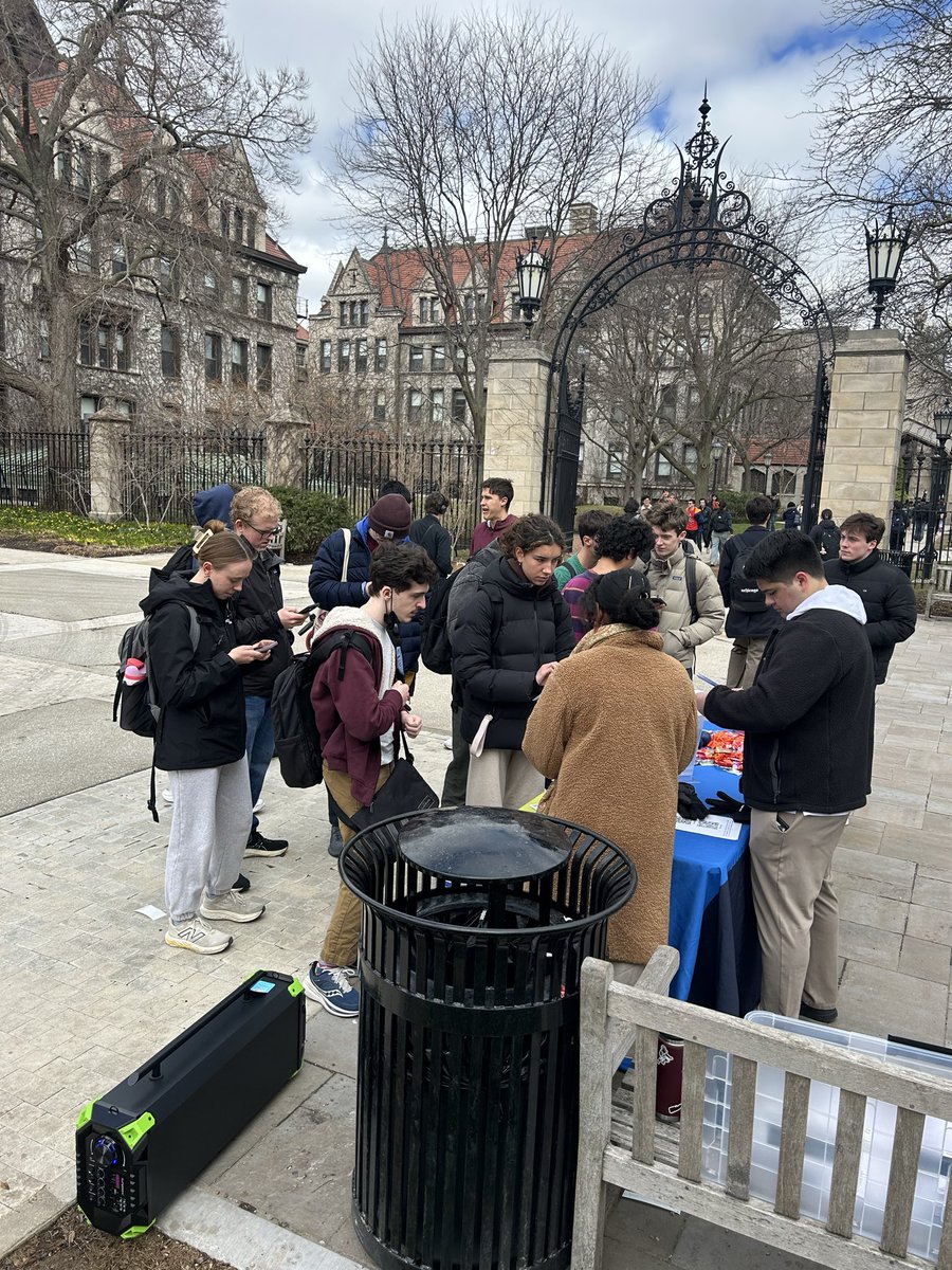 UChicago Football tweet media