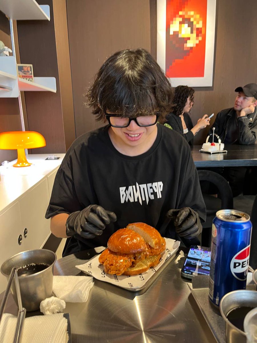 dosya emo whore tweet media