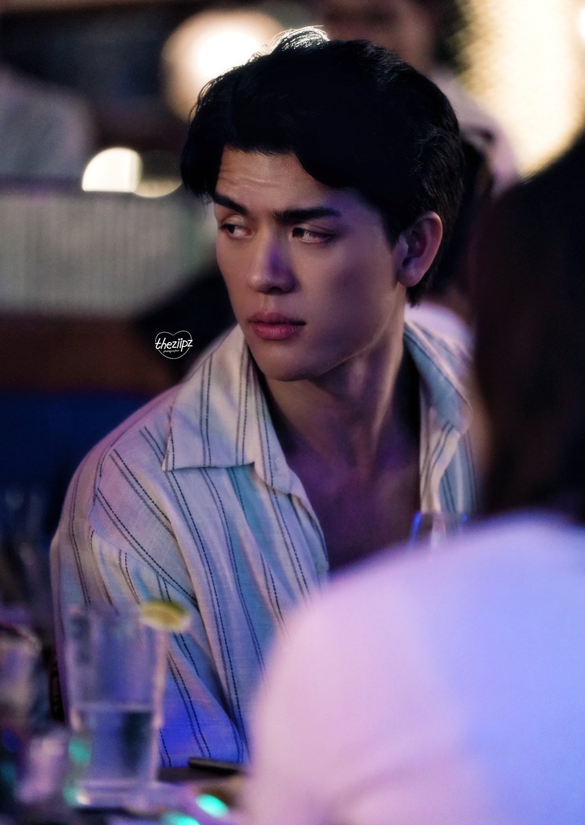 ใบหน้าหล่อเหลา
ราวผู้ชายในฝันของจอมพล ป 

JOSSGAWIN BLUE MALDIVES
#MamixJossGawinMaldivesTrip
#JossWayar #theziipzphotographer