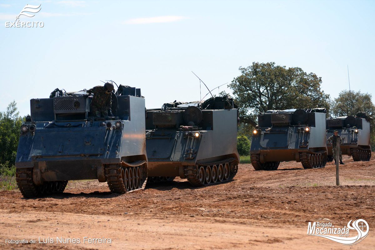 O <a href="/Exercito_pt/">Exército Português 🇵🇹</a> 🇵🇹 lançou um concurso para a modernização de 12 viaturas M577 na versão de posto de comando. Recentemente a <a href="/EID_portugal/">EID S.A.</a> 🇵🇹 estudou formas de aplicar novos sistemas de comunicações nestas viaturas.