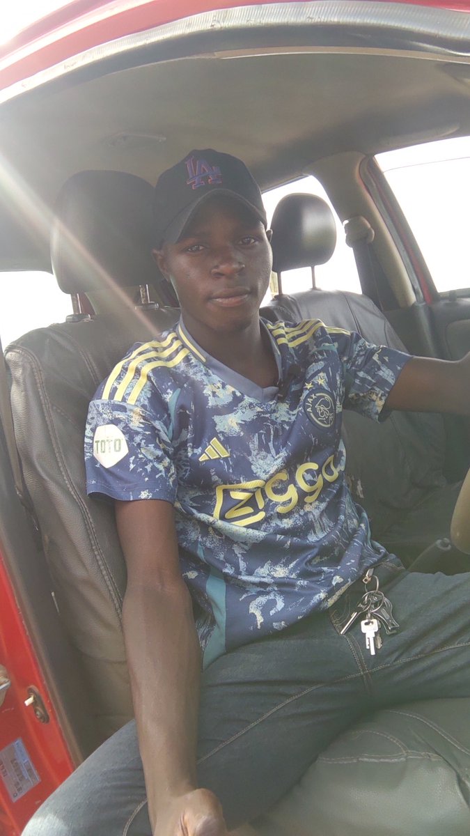 PROSPER🇺🇬 tweet media