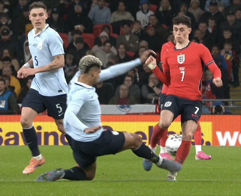 The Touchline | 𝐓 tweet media