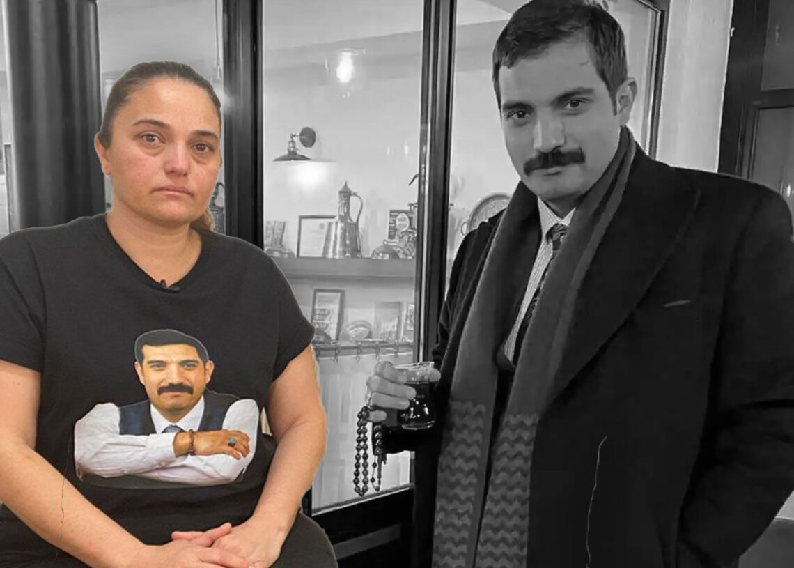 Selma Ateş:

Nefsini, koltuğundan büyük sanan birinin istifası ancak bu kadar olur.

Kalk derler kalkar, otur derler oturur.